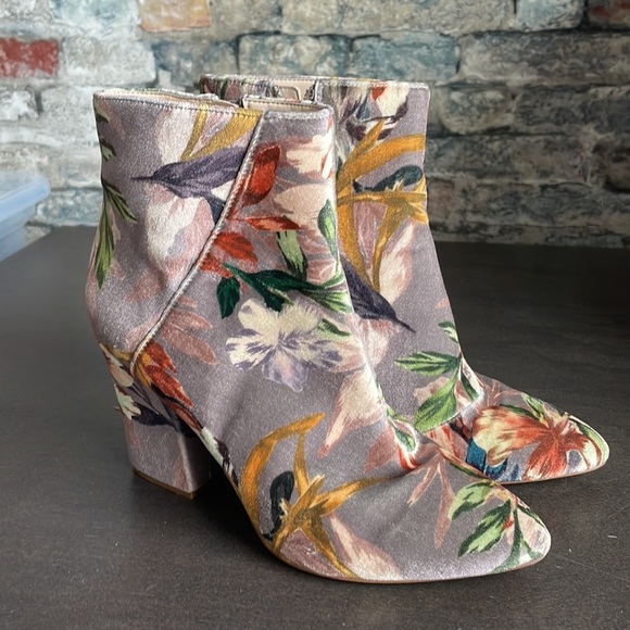 Nine West Shoes - Nine West Savitra Floral Velvet Booties Sz 8 1/2M